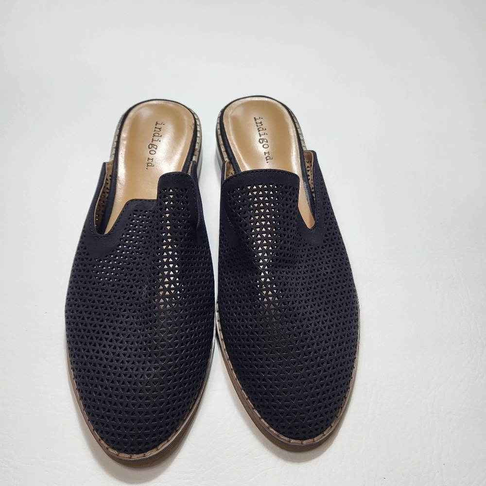 Indigo Rd Black Slip On Perforated Mules Flats New Without Box Size 7 - Picture 4 of 7